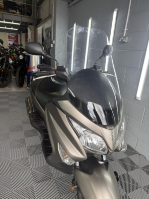 2017 Suzuki Burgman 200 in Silver — image 4