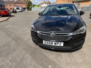 2018 Vauxhall Astra 1.6i Turbo Gpf Elite Nav Euro 6 (s/s) 5dr in Black — image 3