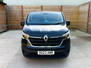 2023 Renault Trafic 5 SEAT Auto Wheelchair Accessible Disabled Access Vehicle Wav in Black — image 3