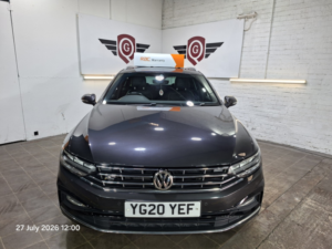 2020 Volkswagen Passat 2.0 Tdi Evo R-Line in Grey — image 3