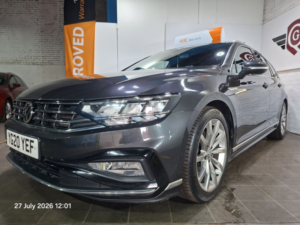 2020 Volkswagen Passat 2.0 Tdi Evo R-Line in Grey — image 6