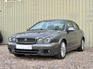 2009 Jaguar X-Type 2.2d Dpf S 4dr in Grey — image 3