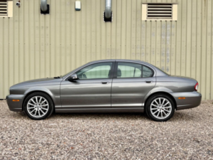 2009 Jaguar X-Type 2.2d Dpf S 4dr in Grey — image 5