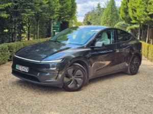 2025 Tesla Model Y 84.7kwh Long Range Auto Rwd 5dr in Grey — image 2