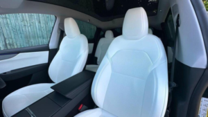2025 Tesla Model Y 84.7kwh Long Range Auto Rwd 5dr in Grey — image 3