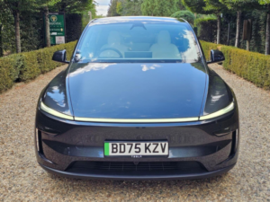 2025 Tesla Model Y 84.7kwh Long Range Auto Rwd 5dr in Grey — image 4