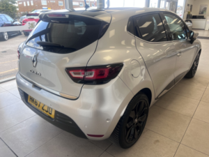 2018 Renault Clio 0.9 Signature Nav Tce 90 in Silver — image 5