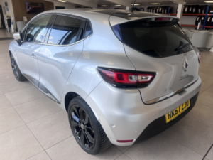 2018 Renault Clio 0.9 Signature Nav Tce 90 in Silver — image 6