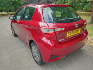 2017 Toyota Yaris 1.5 Vvt-I Icon in Red — image 5