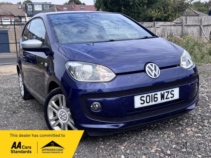 2016 Volkswagen Up! 1.0 Club Up! Euro 6 3dr in Blue — image 1