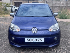 2016 Volkswagen Up! 1.0 Club Up! Euro 6 3dr in Blue — image 2