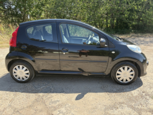 2008 Peugeot 107 1.0 12v Urban in Black — image 2
