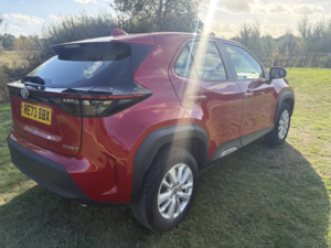 2023 Toyota Yaris Cross 1.5 Vvt-H Icon in Red — image 5