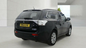 2014 Mitsubishi Outlander 2.0h 12kwh Gx4h CVT 4WD Euro 5 (s/s) 5dr in Black — image 3