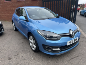 2015 Renault Megane 1.5 Dynamique Tomtom Energy Dci 110 Stop & Start in Blue — image 6