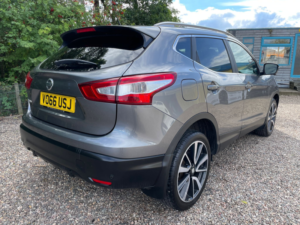 2016 Nissan Qashqai 1.6 Dci Tekna SUV 5dr Diesel Xtron 2WD Euro 6 (s/s) (130 Ps) in Grey — image 3
