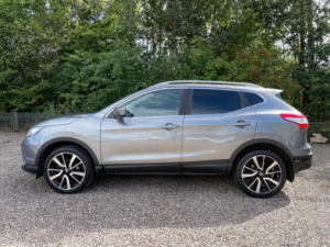 2016 Nissan Qashqai 1.6 Dci Tekna SUV 5dr Diesel Xtron 2WD Euro 6 (s/s) (130 Ps) in Grey — image 6