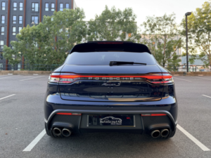 2021 Porsche Macan 2.9 T V6 S in Blue — image 2