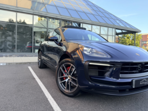 2021 Porsche Macan 2.9 T V6 S in Blue — image 4