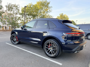 2021 Porsche Macan 2.9 T V6 S in Blue — image 6
