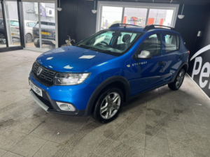 2017 Dacia Sandero Stepway 1.5 Dci Laureate Euro 6 (s/s) 5dr in Blue — image 3