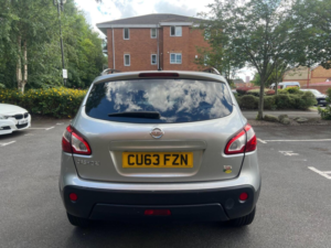 2013 Nissan Qashqai 1.6 360 2WD Euro 5 5dr in Silver — image 5