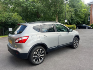2013 Nissan Qashqai 1.6 360 2WD Euro 5 5dr in Silver — image 6