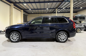 2015 Volvo Xc90 2.0 D5 Momentum Geartronic 4WD Euro 6 (s/s) 5dr in Blue — image 4