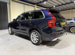 2015 Volvo Xc90 2.0 D5 Momentum Geartronic 4WD Euro 6 (s/s) 5dr in Blue — image 5