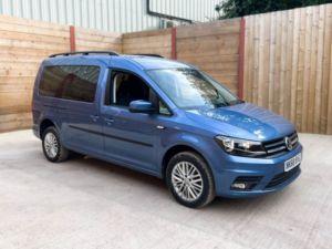 2018 Volkswagen Caddy Maxi Life 4 SEAT Auto Wheelchair Accessible Disabled Access Vehicle Wav in Blue — image 3