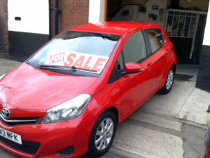 2013 Toyota Yaris 1.3 Dual Vvt-I Tr in Red — image 4