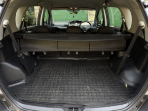 2010 Toyota Verso 2.0 D-4d Tr in Grey — image 5