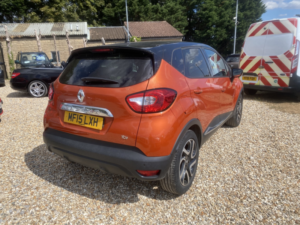 2015 Renault Captur 0.9 Dynamique S Medianav Tce 90 Stop & Start in Orange — image 3