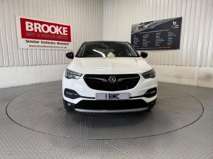 2018 Vauxhall Grandland X 1.2 Turbo Elite Nav Euro 6 (s/s) 5dr in White — image 5