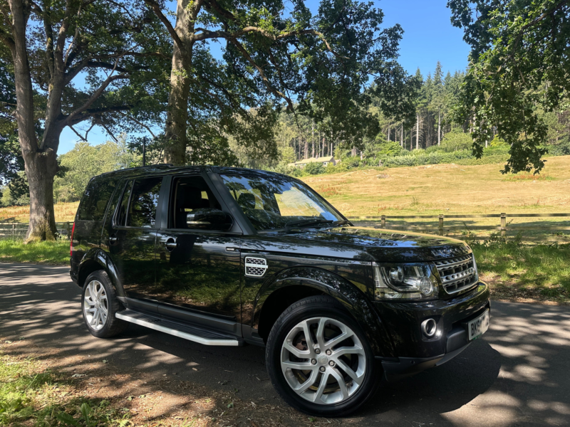 2014 Land Rover Discovery 4 3.0 Sd V6 Hse SUV 5dr Diesel Auto 4WD Euro 5 (s/s) (255 Bhp) in Black — image 1