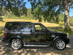 2014 Land Rover Discovery 4 3.0 Sd V6 Hse SUV 5dr Diesel Auto 4WD Euro 5 (s/s) (255 Bhp) in Black — image 2