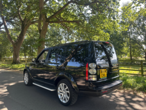 2014 Land Rover Discovery 4 3.0 Sd V6 Hse SUV 5dr Diesel Auto 4WD Euro 5 (s/s) (255 Bhp) in Black — image 6