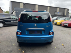 2013 Citroen C3 Picasso 1.6 Hdi Exclusive in Blue — image 4