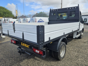 2022 Ford Transit 2.0 Transit Leader Single Chassis Cab 350 L2 2.0l Ecoblue 130ps Rwd 6 Speed Manual in White — image 5