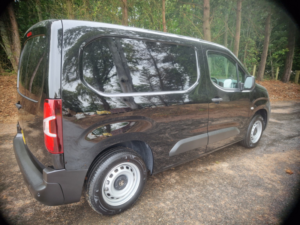 2025 Vauxhall Combo 1.5 Combo Pv Prime+ 1.5d 100 S&s Mt6 (650 Payload) in Black — image 4