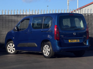 2019 Vauxhall Combo Life 1.5 Turbo D Blueinjection Energy Euro 6 (s/s) 5dr in Blue — image 2
