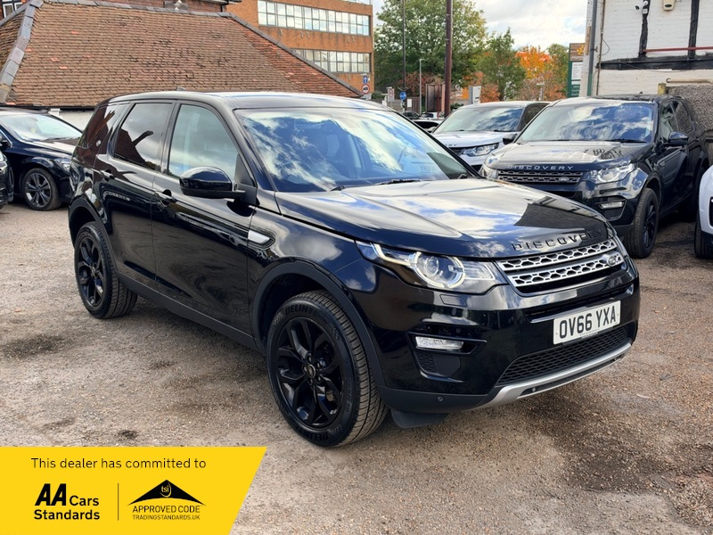 2016 Land Rover Discovery Sport Td4 Hse in Black — image 1