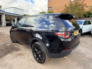 2016 Land Rover Discovery Sport Td4 Hse in Black — image 5