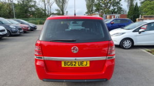 2012 Vauxhall Zafira 1.6 16v Design in Red — image 5
