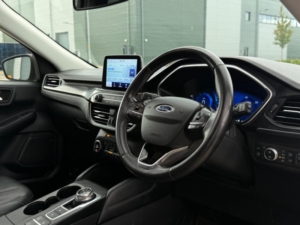 2022 Ford Kuga 2.5 Duratec 14.4kwh Vignale CVT Euro 6 (s/s) 5dr in Silver — image 2