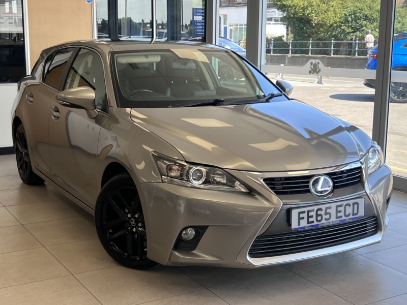 2015 Lexus Ct 1.8 200h Advance Plus in Silver — image 1