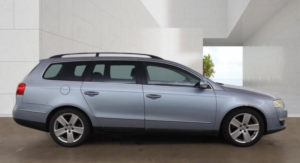 2006 Volkswagen Passat 2.0 Tdi Sport Euro 4 5dr in Blue — image 2