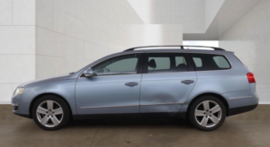 2006 Volkswagen Passat 2.0 Tdi Sport Euro 4 5dr in Blue — image 3