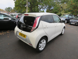 2016 Toyota Aygo 1.0 Vvt-I X-Pure X-Shift Euro 6 5dr in White — image 5