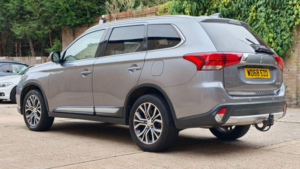 2018 Mitsubishi Outlander 2.2 Di-D 3 4WD Euro 6 (s/s) 5dr in Grey — image 5